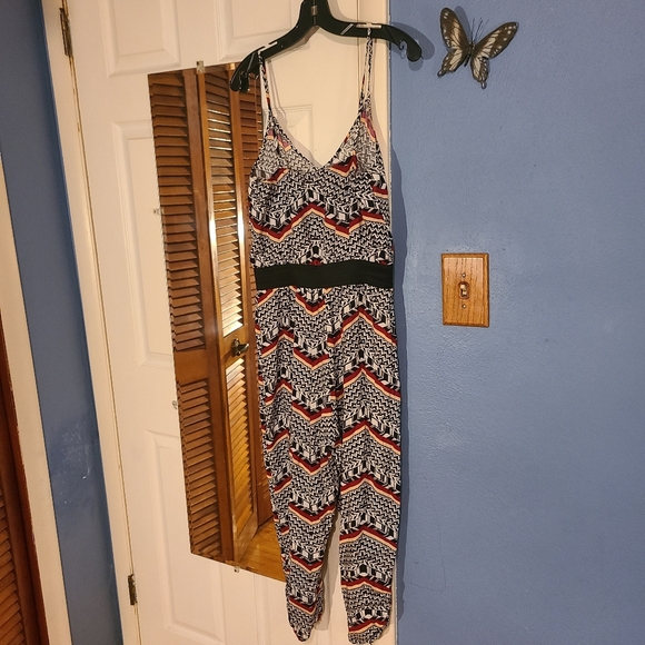 Trendy Zigzag Pattern Jumpsuit - Picture 10 of 11